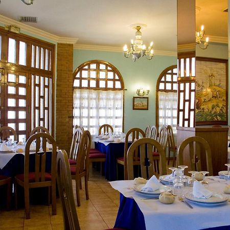 Hotel Perales Талавера-де-ла-Рейна Екстер'єр фото