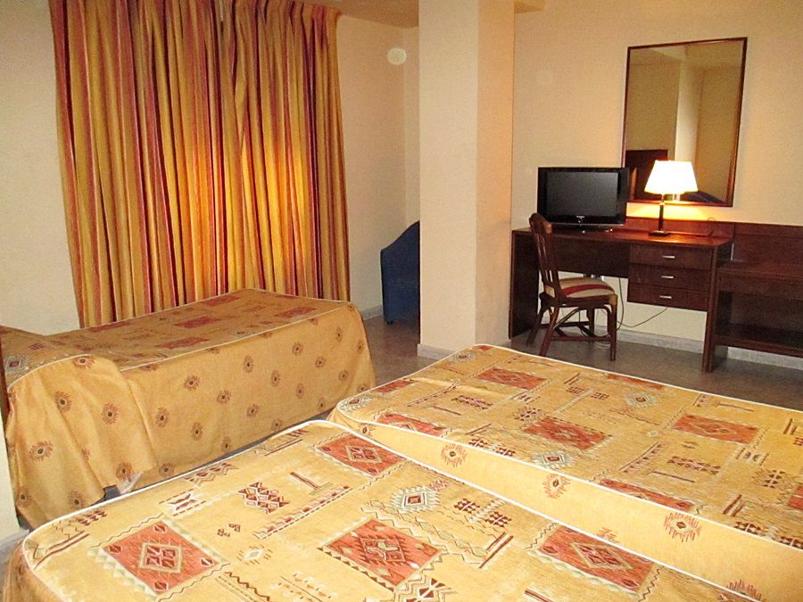 Hotel Perales Талавера-де-ла-Рейна Екстер'єр фото