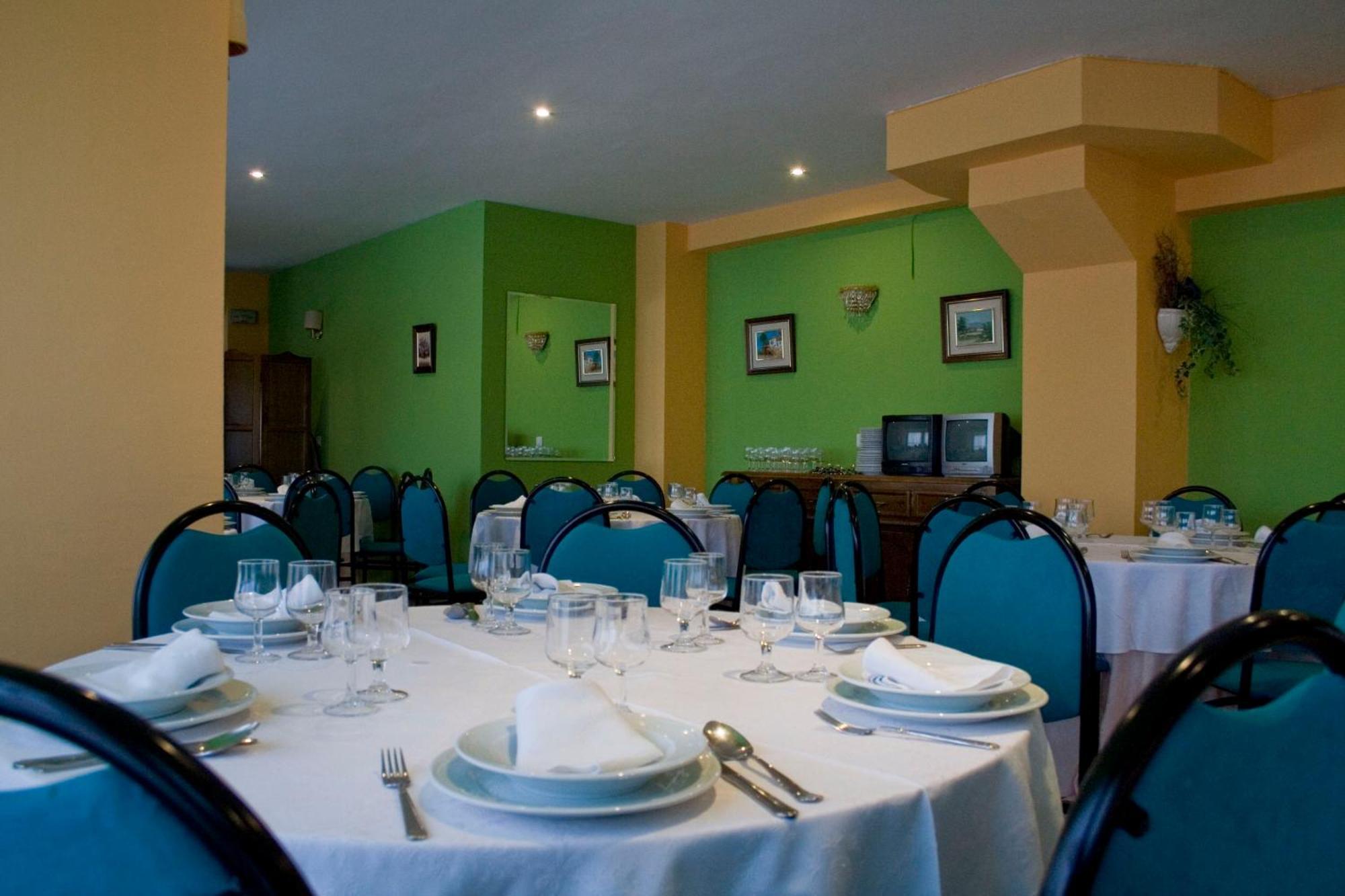 Hotel Perales Талавера-де-ла-Рейна Екстер'єр фото