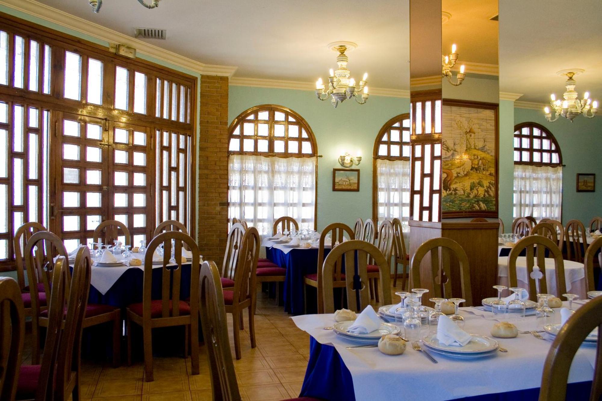 Hotel Perales Талавера-де-ла-Рейна Екстер'єр фото