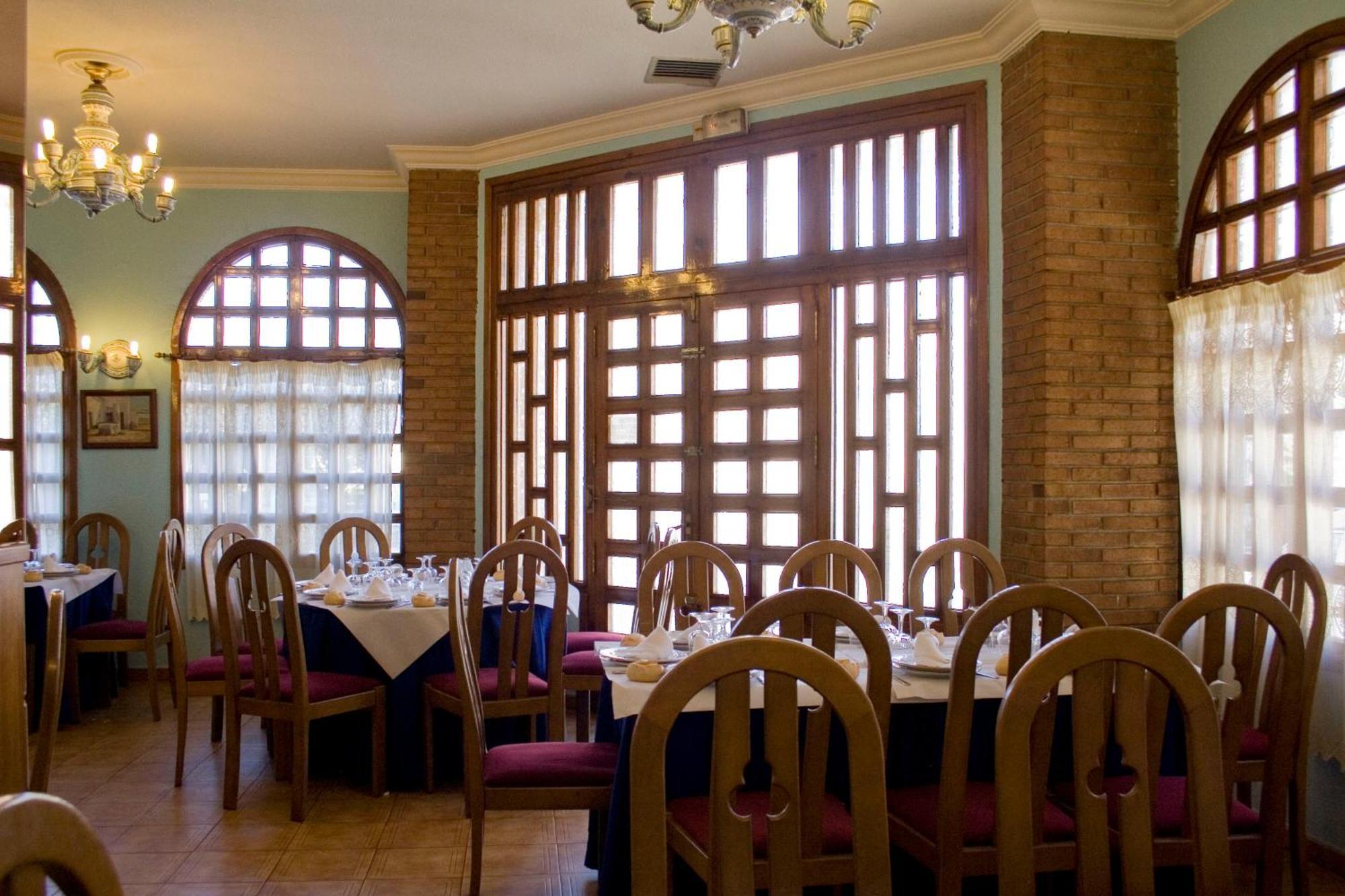 Hotel Perales Талавера-де-ла-Рейна Екстер'єр фото