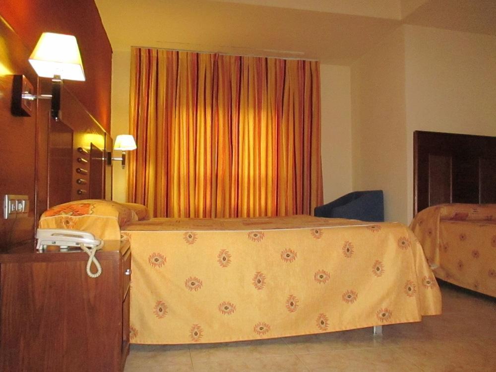 Hotel Perales Талавера-де-ла-Рейна Екстер'єр фото